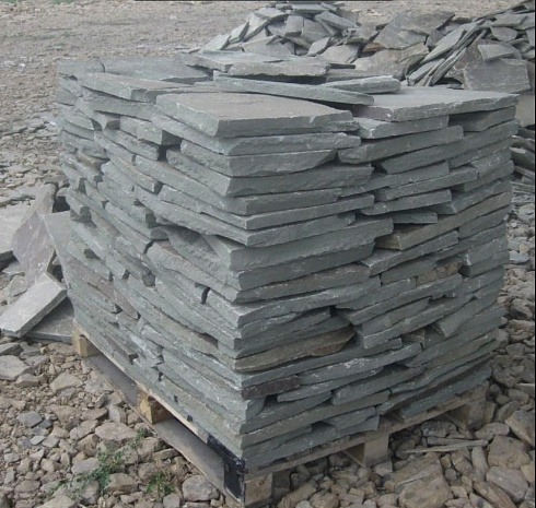 Kamenclub.ru: Песчаник пластушка серо-зеленый (1,5 см)  купить в Нововоронеже плитняк - пластушка серо-зеленый, серый, зеленый пластушка рваная ландшафтная колотая 10200 руб/м3   фото КАМЕНЬ КЛУБ