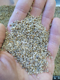 Кварцевый песок сухой фракцинированный фр. 1,6-4 мм.  купить в Нововоронеже фото Камень Клуб