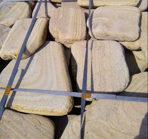 Kamenclub.ru: Песчаник пластушка галтованный желтый с рисунком (3 см)  купить в Нововоронеже плитняк - пластушка желтый песчаник 21000 руб/м3   фото КАМЕНЬ КЛУБ