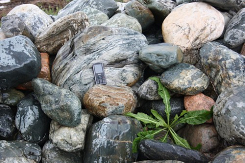 Kamenclub.ru: Ландшафтные валунчики фр.100-500 мм.  купить в Нововоронеже крупный природный камень серый, темно-серый, светло-серый речной валун крупный 4800 руб/т   фото КАМЕНЬ КЛУБ