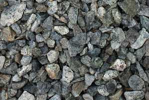 Kamenclub.ru: Щебень крошка зеленый (змеевик) фр. 20-40 мм.  купить в Нововоронеже мрамор зеленый, салатовый ландшафтная мраморная крошка 8500 руб/т   фото КАМЕНЬ КЛУБ