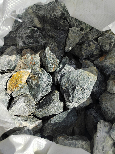 фото Галтованный жадеит (фр. 70-100 мм)  купить в Нововоронеже в интернет-портале КАМЕНЬ КЛУБ