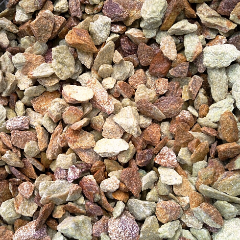 Kamenclub.ru: Щебень крошка желтый (ЗЛАТОЛИТ) фр. 5-10 мм.  купить в Нововоронеже мрамор золотистый, бежевый, желтый каменная ландшафтная декоративная крошка здатолита 8500 руб/т   фото КАМЕНЬ КЛУБ