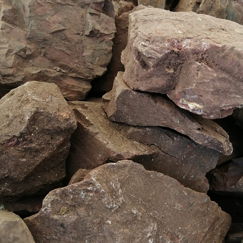 фото Яшма красная  (фр. 70-100 мм)  купить в Нововоронеже в интернет-портале КАМЕНЬ КЛУБ