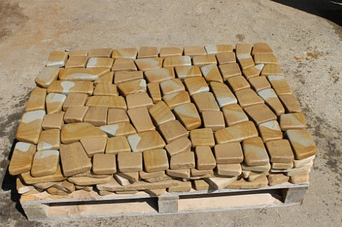 Kamenclub.ru: Песчаник брусчатка (Готика) art PSG-L-01  купить в Нововоронеже    2300 руб/кв.м   фото КАМЕНЬ КЛУБ