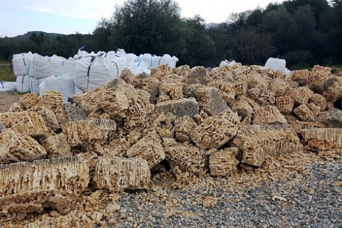 Kamenclub.ru: Крымский природный меотис фр. 100-500 мм.  купить в Нововоронеже меотис бежевый рыжий молочный желтый ракушечник 4 500 руб/т   фото КАМЕНЬ КЛУБ