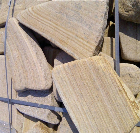 Kamenclub.ru: Песчаник пластушка галтованный желтый с рисунком (3 см)  купить в Нововоронеже плитняк - пластушка желтый песчаник 21000 руб/м3   фото КАМЕНЬ КЛУБ