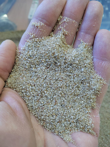 Кварцевый песок для площадок фр. 0,3 - 1 мм.  купить в Нововоронеже фото Камень Клуб