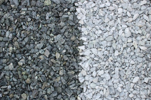 Kamenclub.ru: Щебень крошка зеленый (змеевик) фр. 10-20 мм.  купить в Нововоронеже змеевик зеленый, салатовый декоративная ландшафтная каменная крошка щебня 7 200 руб/т   фото КАМЕНЬ КЛУБ