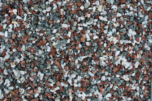 Kamenclub.ru: Мраморная крошка (щебень крошка микс: белый-зеленый-розовый) фр. 5-10 мм  купить в Нововоронеже мрамор белый, зеленый, розовый, разноцветный, молочный декоративная ландшафтная мраморная крошка 9500 руб/т   фото КАМЕНЬ КЛУБ