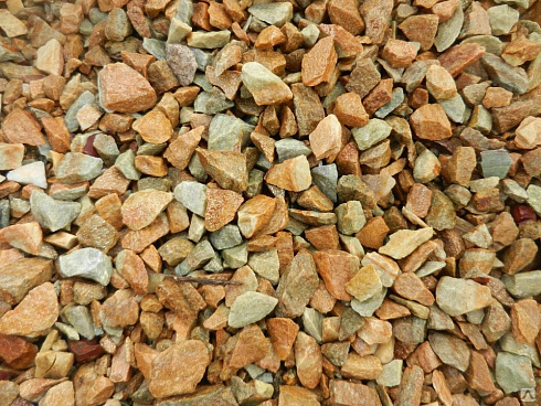 Kamenclub.ru: Щебень крошка желтый (ЗЛАТОЛИТ) фр. 5-10 мм.  купить в Нововоронеже мрамор золотистый, бежевый, желтый каменная ландшафтная декоративная крошка здатолита 8500 руб/т   фото КАМЕНЬ КЛУБ