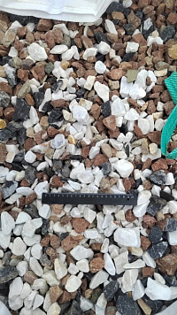 Kamenclub.ru: Мраморная крошка (щебень галтованный микс:белый-зеленый-розовый) фр.20-40 мм.  купить в Нововоронеже мрамор белый, зеленый, розовый мрамор декоративный (галтовка) 15500 руб/т   фото КАМЕНЬ КЛУБ