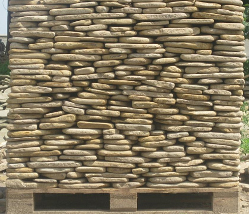 Kamenclub.ru: Песчаник пластушка галтованный желтый с рисунком (3 см)  купить в Нововоронеже плитняк - пластушка желтый песчаник 21000 руб/м3   фото КАМЕНЬ КЛУБ