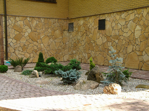 Kamenclub.ru: Песчаник пластушка желтый с разводом под дерево (2 см)  купить в Нововоронеже плитняк желтый с разводами, желтый, рыжий, серый песчаник пластушка рваная ландшафтная 11 000 руб/м3   фото КАМЕНЬ КЛУБ