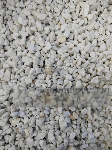 Kamenclub.ru: Мраморная крошка, щебень, цвет-белый, фр. 5-10 мм.  купить в Нововоронеже мрамор белый, айвори, молочный мраморная каменная крошка ландшафтная 12000 руб/т   фото КАМЕНЬ КЛУБ