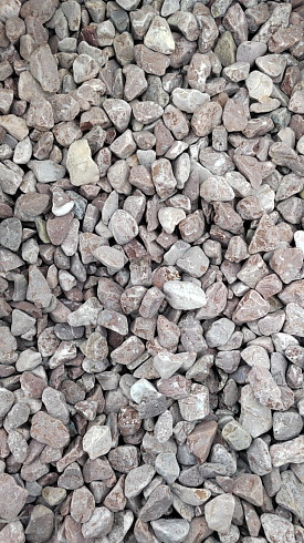Kamenclub.ru: Мраморная крошка (щебень галтованный розовый) фр.20-40 мм.  купить в Нововоронеже мрамор розовый, красный оголтованный округлый щебень  15000 руб/т   фото КАМЕНЬ КЛУБ
