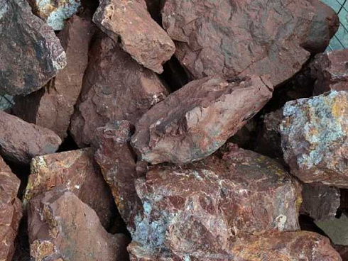 Kamenclub.ru: Щебень крошка красный (ЯШМА) фр. 5-10 мм.  купить в Нововоронеже крошка каменная яшмы красный, бордовый, темно-красный декоративная крошка ландшафтная каменная яшмоидная 8500 руб/т   фото КАМЕНЬ КЛУБ