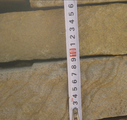 Kamenclub.ru: Песчаник пластушка желтый с рисунком (7-15 см)  купить в Нововоронеже плитняк - пластушка - бут желтый песчаник 10200 руб/м3   фото КАМЕНЬ КЛУБ