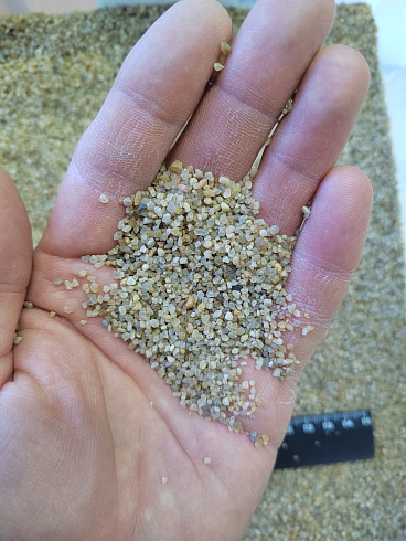 Кварцевый песок для площадок фр. 0,8 - 2 мм.  купить в Нововоронеже фото Камень Клуб