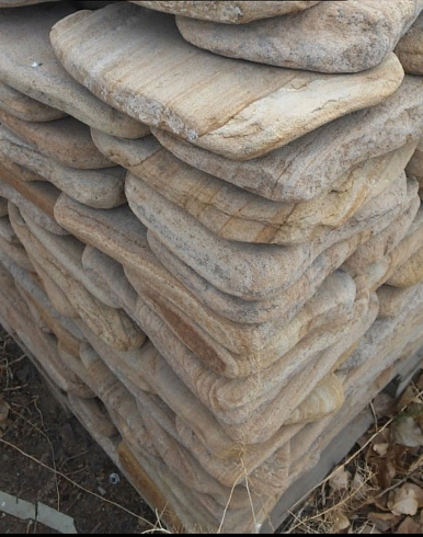 Kamenclub.ru: Песчаник пластушка галтованный желтый с рисунком (3 см)  купить в Нововоронеже плитняк - пластушка желтый песчаник 21000 руб/м3   фото КАМЕНЬ КЛУБ