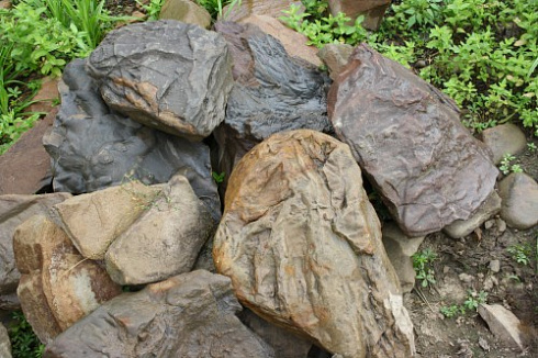 Kamenclub.ru: Песчаник декоративный ландшафтный (фр. 300-500 мм)  купить в Нововоронеже песчаник желтый рыжий серый зеленый валун речной окатанный природный песчаника 4 500 руб/т   фото КАМЕНЬ КЛУБ