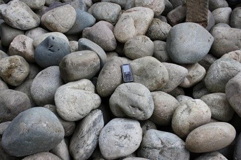 Kamenclub.ru: Речной валун (Ассорти) фр.100-300 мм.  купить в Нововоронеже галечник серый, темно-серый, светло-серый речная галька крупных размеров 4200 руб/т   фото КАМЕНЬ КЛУБ