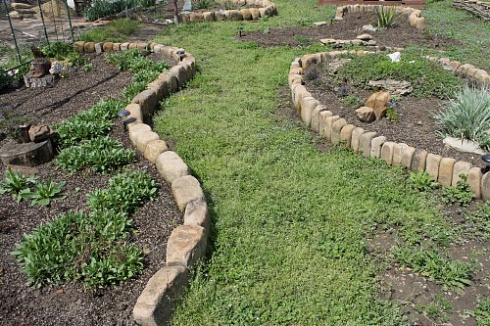 Kamenclub.ru: Песчаник для строительства и кладки блочный (фр 100-200 мм)  купить в Нововоронеже песчаник бежевый серый рыжий валун мелкий для строительства песчаник 6500 руб/т   фото КАМЕНЬ КЛУБ