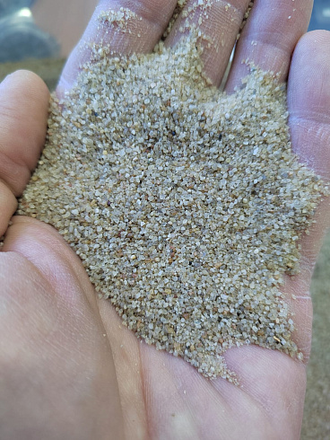 Кварцевый песок для площадок фр. 0,3 - 1 мм.  купить в Нововоронеже фото Камень Клуб