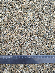 Kamenclub.ru: Галька речная окат (серая) фр.3-5 мм купить  в Нововоронеже галька речная серая бежевый темно-серый окатанный речной камень округлый 9500 руб/т   фото КАМЕНЬ КЛУБ