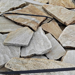 Kamenclub.ru: Песчаник пластушка галтованный желтый с рисунком (3 см)  купить в Нововоронеже плитняк - пластушка желтый песчаник 21000 руб/м3   фото КАМЕНЬ КЛУБ