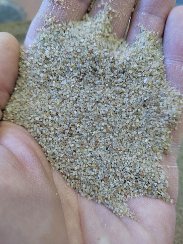 Кварцевый песок для площадок фр. 0,3 - 1 мм.  купить в Нововоронеже фото Камень Клуб