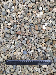Kamenclub.ru: Галька речная окат (серая) фр.10-20 мм купить  в Нововоронеже галька речная серая, серый, темно-серый, светло-серый, коричневый ландшафтная декоративная речная окатанная округлая галька 5000 руб/т   фото КАМЕНЬ КЛУБ